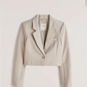 Abercrombie cropped blazer